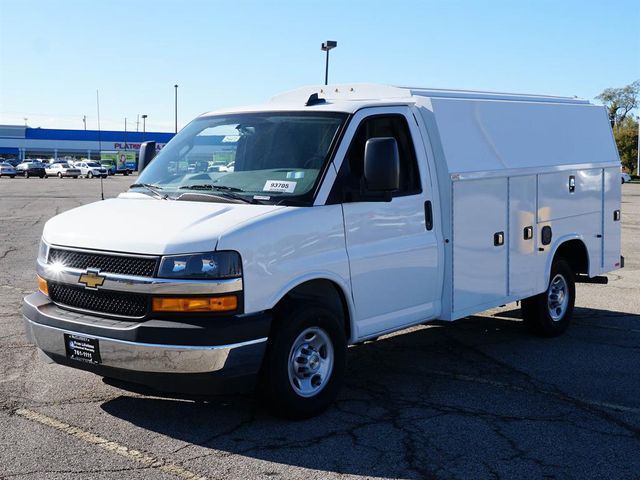 2025 Chevrolet Express 3500