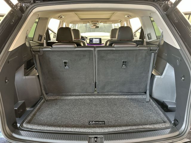 2025 Volkswagen Atlas 2.0T Peak Edition Black at Subaru and VW of Moon Township