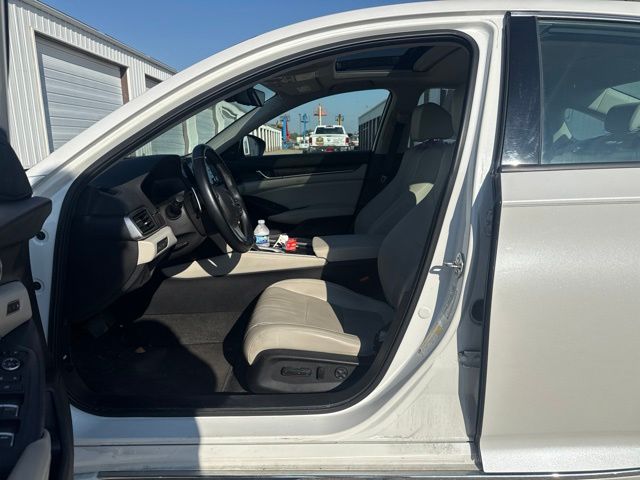 2018 White Honda Accord Touring FWD Sedan