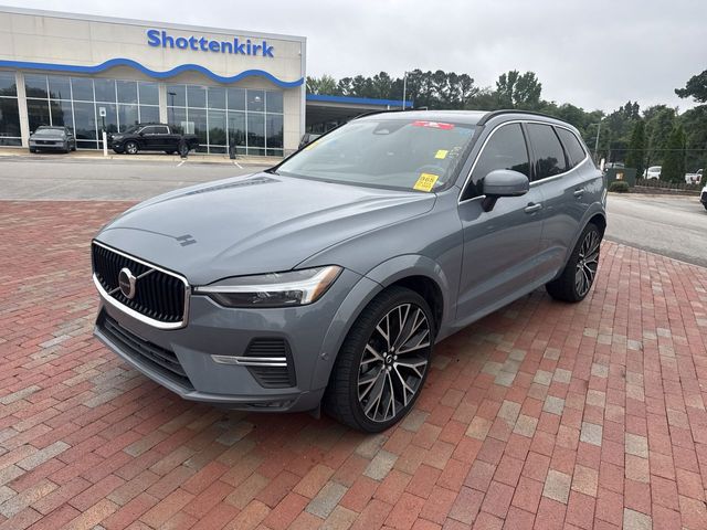 2022 Volvo XC60 B5 Momentum FWD's photo