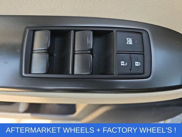 Used 2023 Silver Lexus 460 image 28