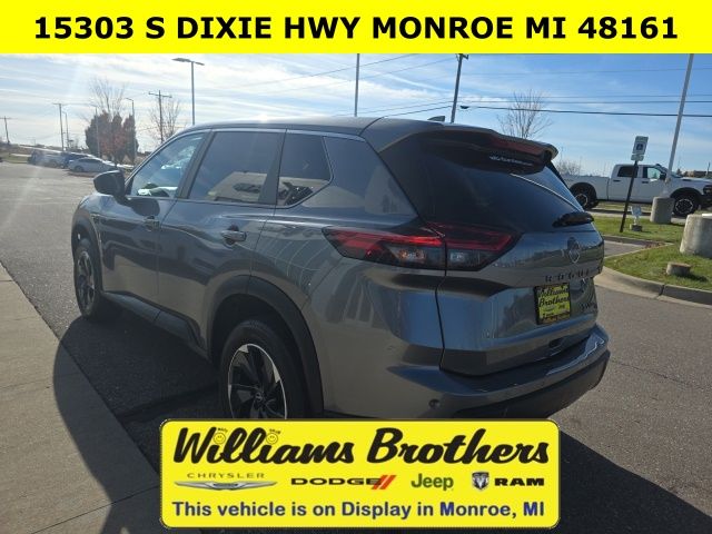 2024 Nissan Rogue SV - Gun Metallic exterior view 9