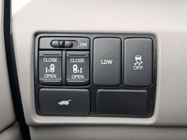 Used 2016 Honda Odyssey Van