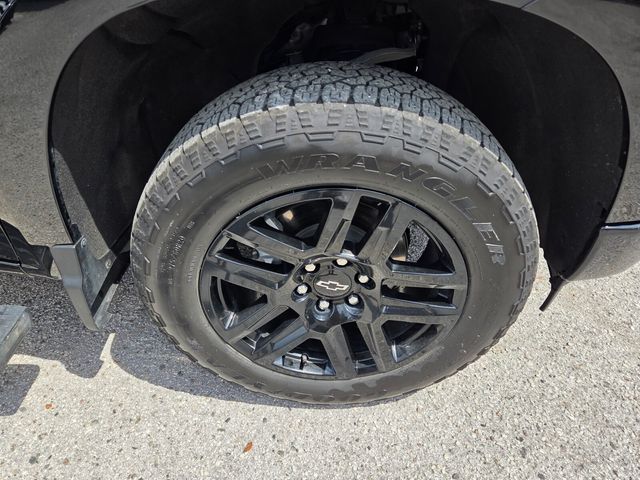 Certified Used 2024 Black Chevrolet High Country image 16