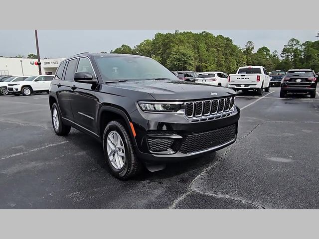 2025 Jeep Grand Cherokee Laredo X 4x4