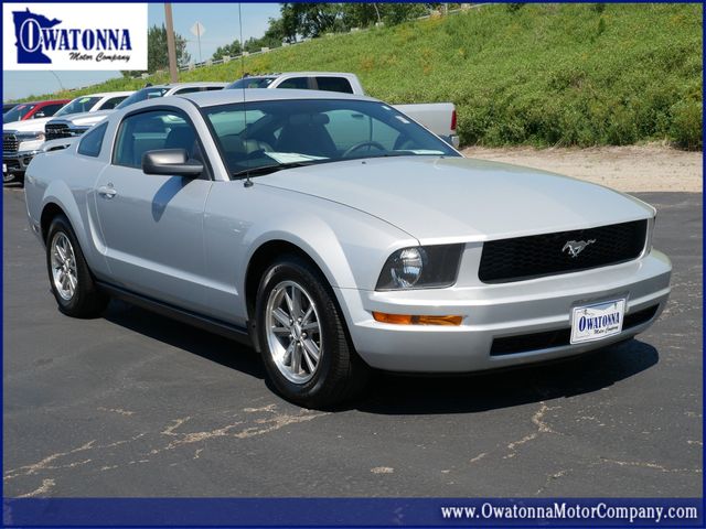 Silver 2005 Ford Mustang Coupe Rear-Wheel Drive 5-Speed Automatic