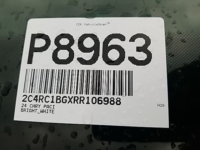 Used 2024 Chrysler Pacifica Van