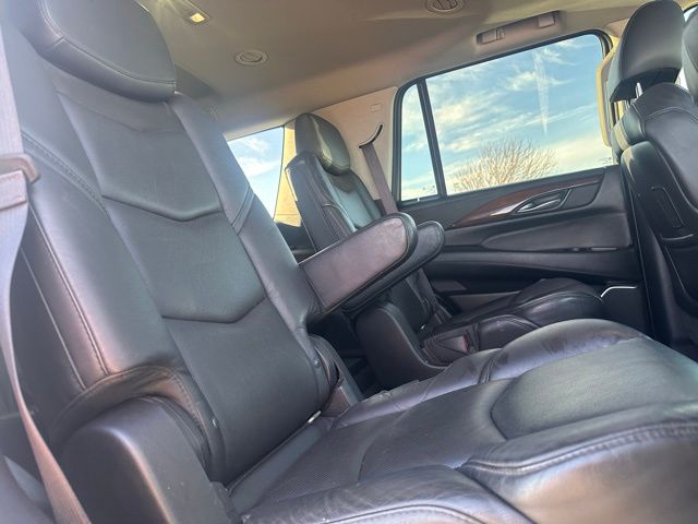 2017 Cadillac Escalade Luxury