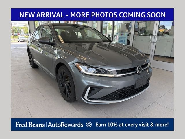 Platinum Gray Metallic 2025 Volkswagen Jetta Sedan Front-Wheel Drive 8-Speed Automatic