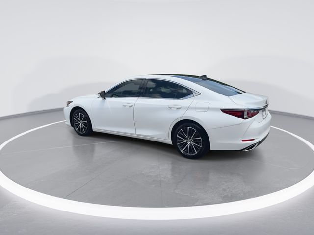 Used 2022 White Lexus 350 image 6