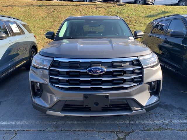 2025 Ford Explorer Active 6