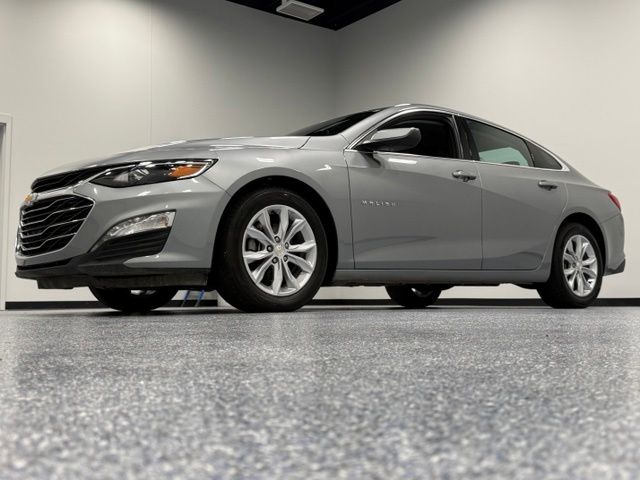 Used 2025 Gray Chevrolet LT image 4