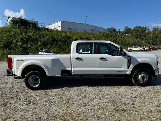 Used 2026 White Ford XL image 9