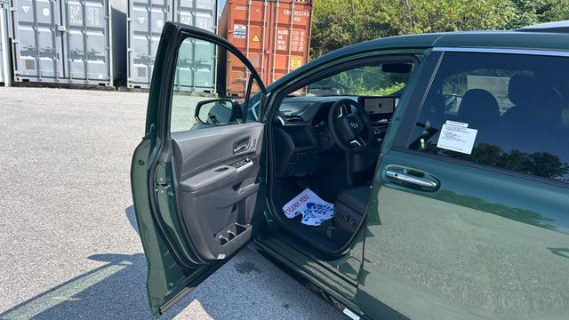 New 2026 Toyota Sienna Van