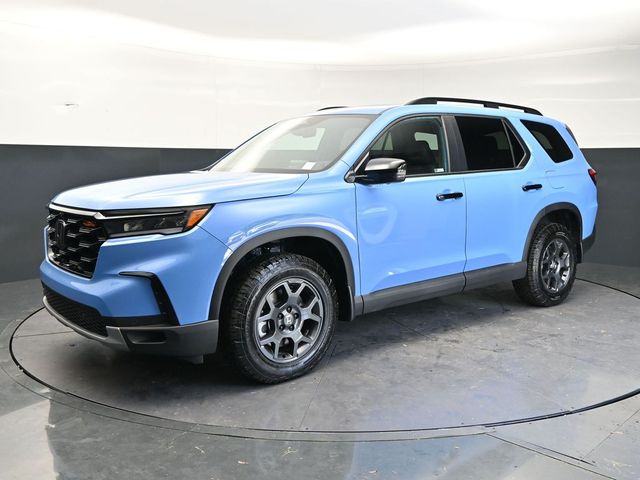 Certified Pre-Owned 2025 Honda Pilot TrailSport 4D Sport Utility