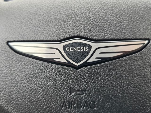 2027 Genesis Gv70