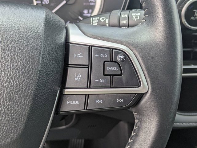 2025 Toyota Highlander LE - Photo 24