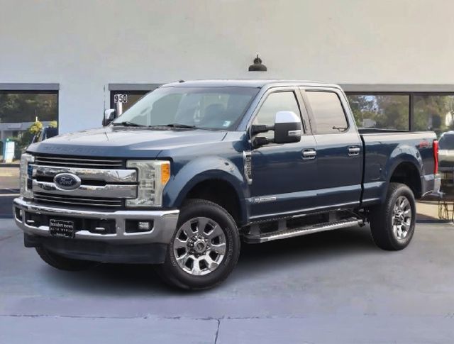 2017 Ford F-250 Super Duty Lariat Crew Cab 4WD