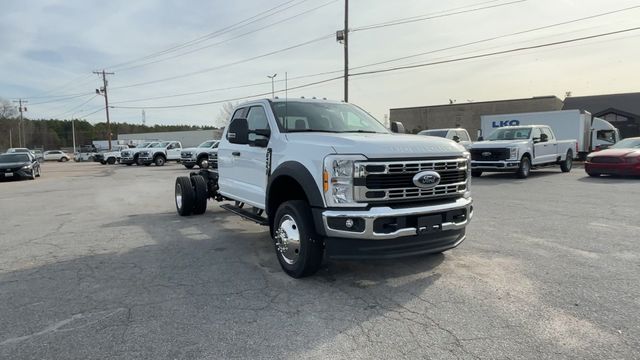 New 2026 Oxford White Ford F-450® XL image 3