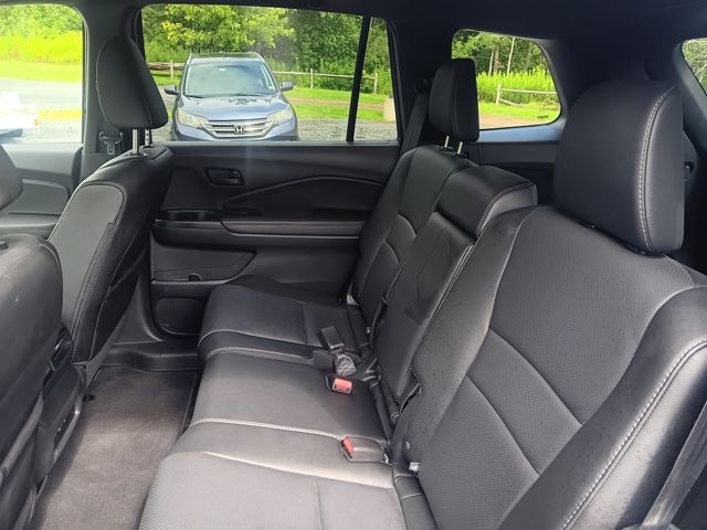 Used 2025 Honda Passport SUV