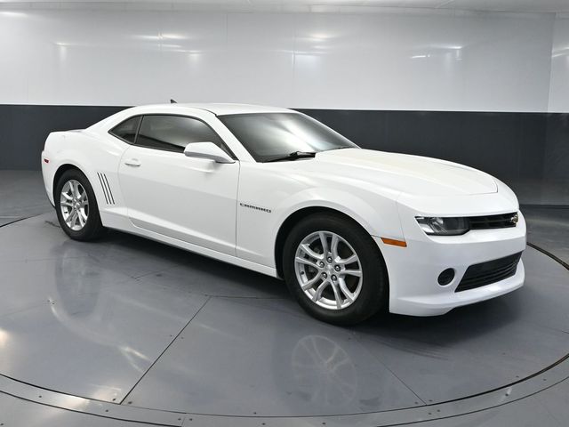 Summit White 2014 Chevrolet Camaro Coupe Rear-Wheel Drive 6-Speed Manual