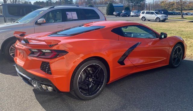 2025 Chevrolet Corvette Stingray 2