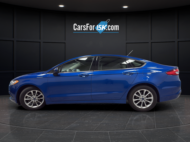 Used 2017 Lightning Blue Ford SE image 4