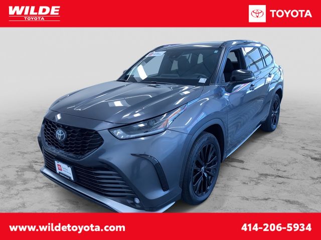 Magnetic Gray Metallic 2025 Toyota Highlander SUV / Crossover All-Wheel Drive 8-Speed Automatic
