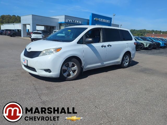 Super White 2016 Toyota Sienna Minivan Front-Wheel Drive 6-Speed Automatic Overdrive