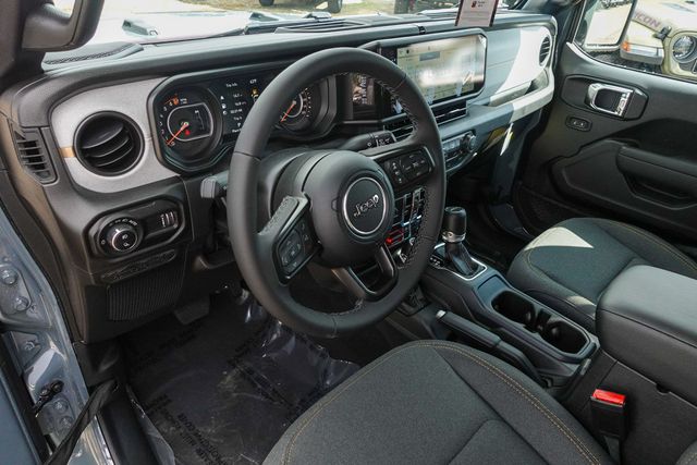 new 2025 Jeep Gladiator car, priced at $44,625