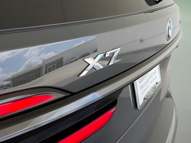 2026 BMW X7 40i - Photo 14
