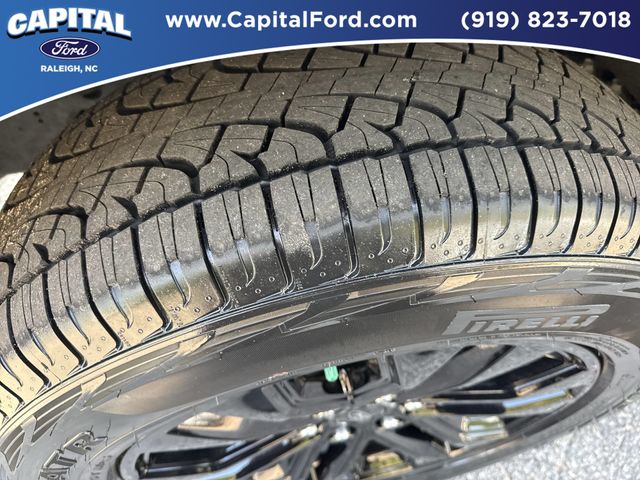 Certified Used 2024 Avalanche Ford XLT image 14
