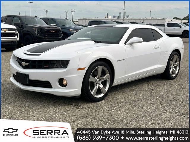 Summit White 2011 Chevrolet Camaro Coupe Rear-Wheel Drive 6-Speed Manual