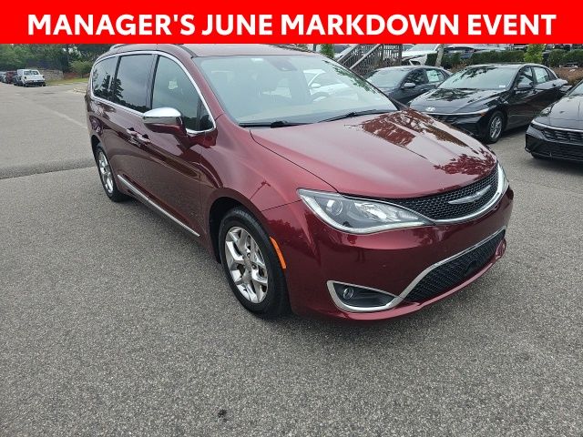 2018 Chrysler Pacifica Limited's photo