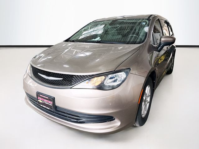  2017 Chrysler Pacifica LX FWD   