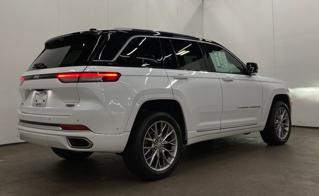 2022 Jeep Grand Cherokee Summit 4x4