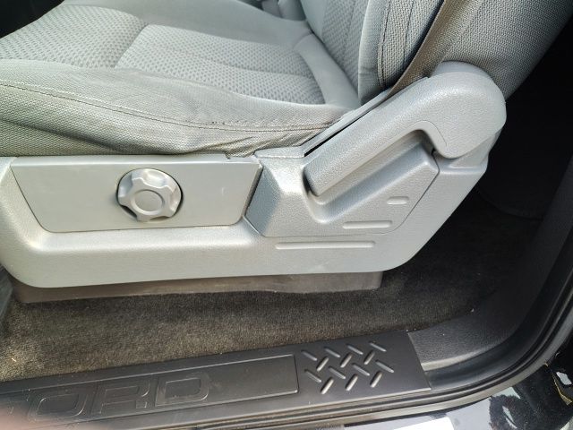 Used 2014 Black Ford XLT image 21