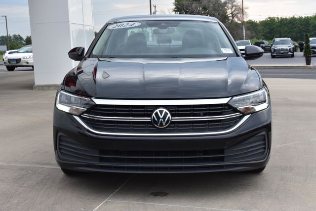 Used 2024 Volkswagen Jetta Sedan