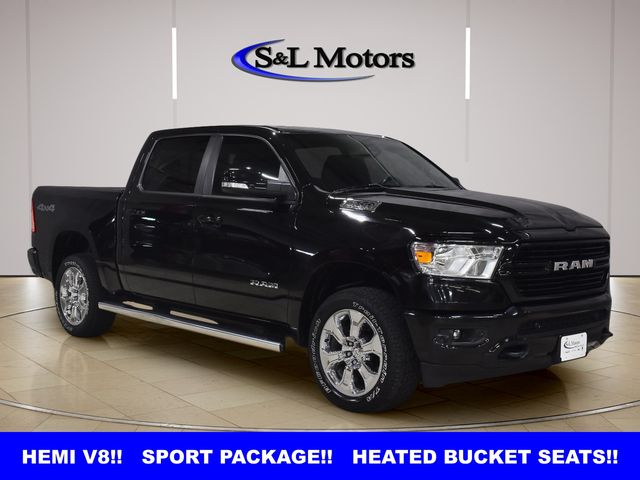 Diamond Black Crystal Pearlcoat 2019 RAM 1500 Pickup Truck Four-Wheel Drive 8-Speed Automatic