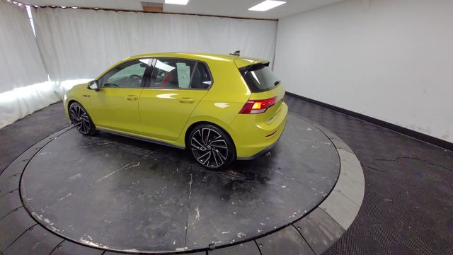 2022 – Volkswagen – Golf GTI