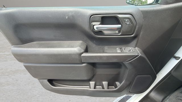 Used 2025 White Chevrolet WT image 18