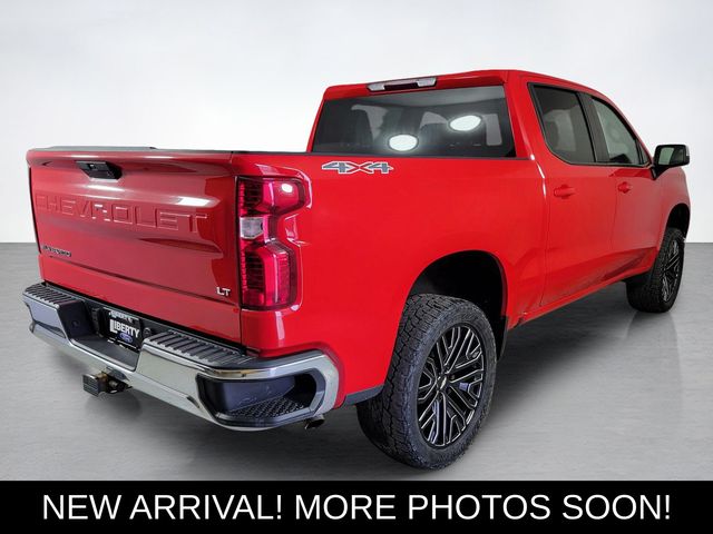 View vehicle photo 3