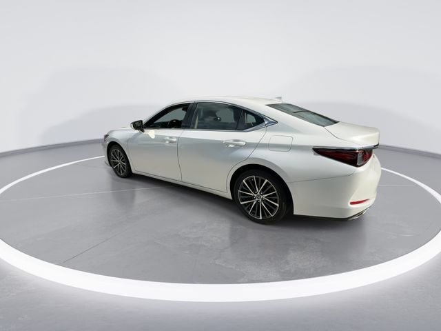 Used 2024 Lexus ES Sedan
