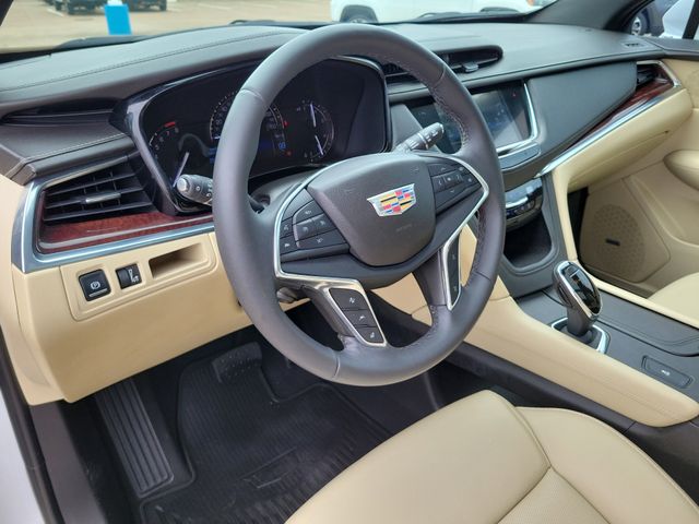 2018 Cadillac XT5 Luxury White at Autostrade