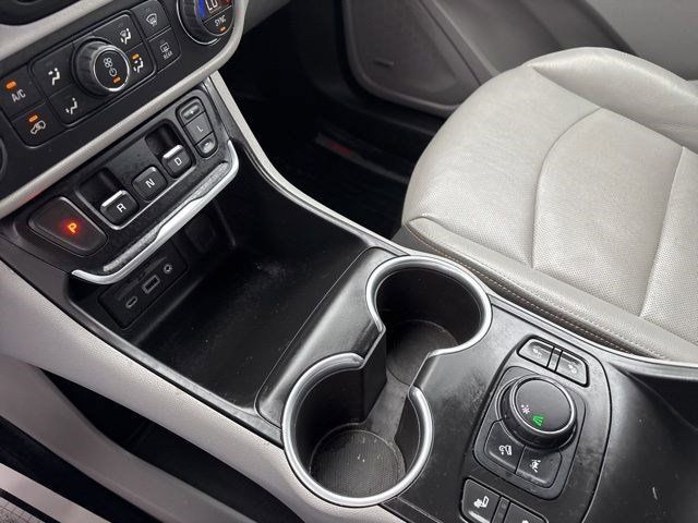 2020 GMC Terrain SLT photo