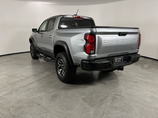 View vehicle photo 6