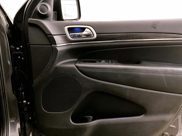 2020 Jeep Grand Cherokee Limited Gray at South Hills CDJR