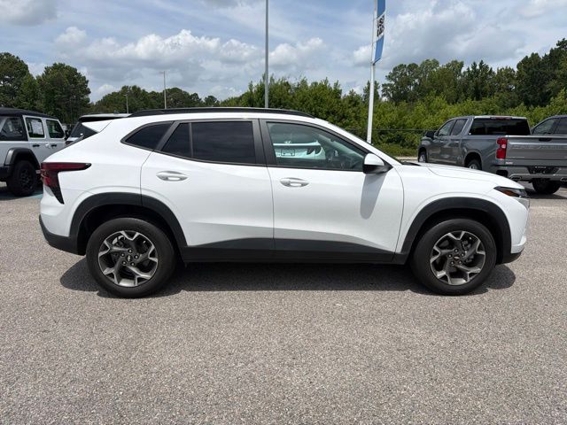 Used 2025 Chevrolet Trax SUV