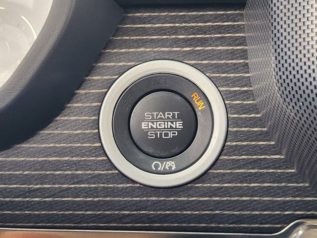 Used 2020 Silver Ram Limited image 16