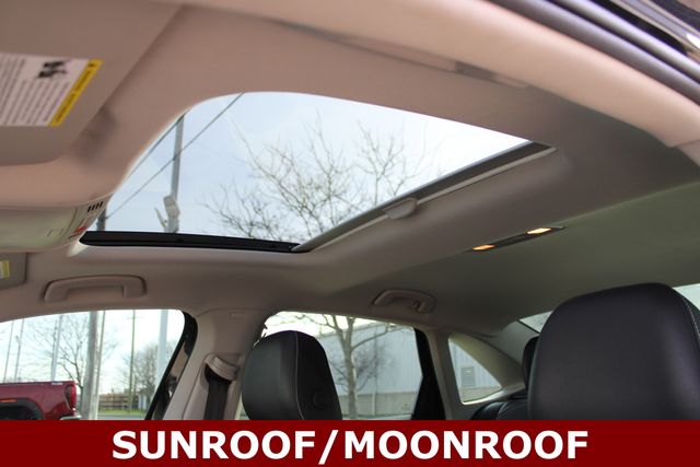 Used 2025 Black Volkswagen 1.5T SE image 6